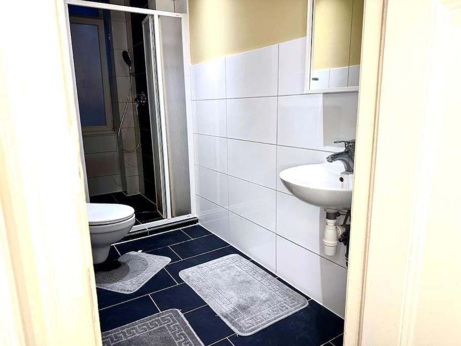 Schoenes Grosses Apartment Im Zentrum Berlins Esterno foto